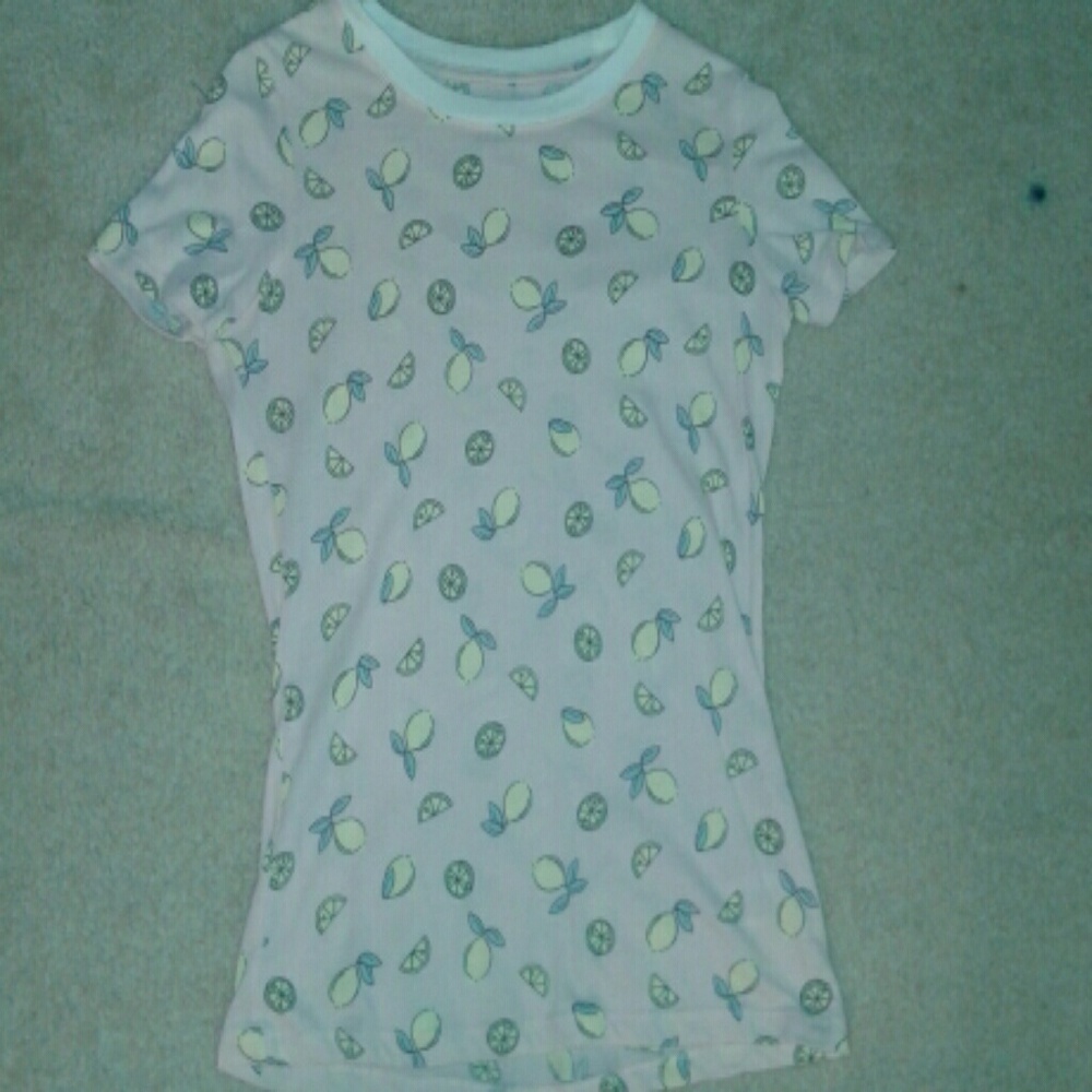 Aeropostale lemon t-shirt